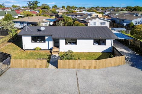 Photo of property in 1/26 Karepo Crescent, Ranui, Auckland, 0612