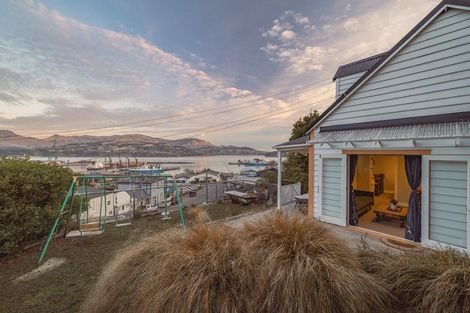 Photo of property in 1 Coleridge Terrace, Lyttelton, 8082