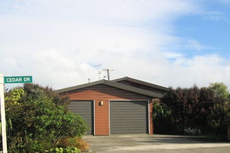 Photo of property in 10 Cedar Drive, Paraparaumu Beach, Paraparaumu, 5032