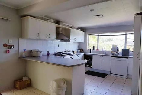 Photo of property in 14 Bacot Place, Howick, Auckland, 2014