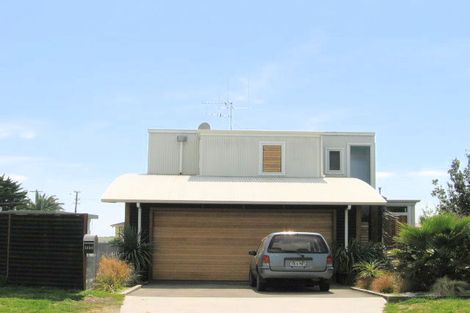 Photo of property in 1225 Papamoa Beach Road, Papamoa Beach, Papamoa, 3118