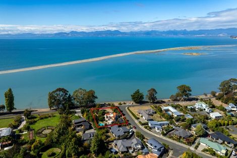 Photo of property in 63 Motueka Quay, Motueka, 7120
