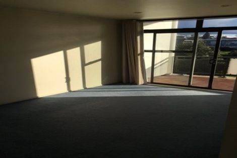 Photo of property in 7/372 Rosedale Road, Rosedale, Auckland, 0632