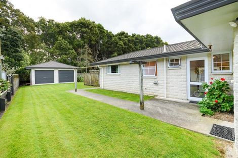 Photo of property in 12 Dunallen Avenue, Marton, 4710