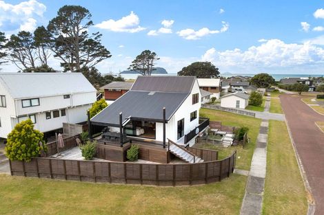 Photo of property in 1 Prescott Place, Pauanui, Hikuai, 3579