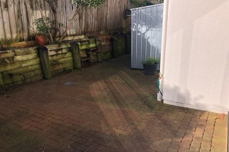 Photo of property in 3/102 Greenhithe Road, Greenhithe, Auckland, 0632