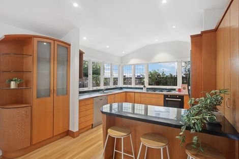 Photo of property in 2/48 Sunnynook Road, Sunnynook, Auckland, 0620