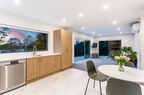 Photo of property in 100 Upper Harbour Drive, Greenhithe, Auckland, 0632