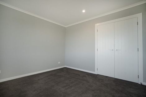 Photo of property in 44 Atlantic Drive, Fitzherbert, Palmerston North, 4410