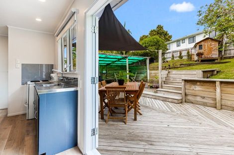 Photo of property in 10 Mcphail Street, Birkdale, Auckland, 0626