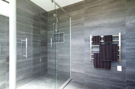 Photo of property in 230 Park Estate Road, Rosehill, Papakura, 2113