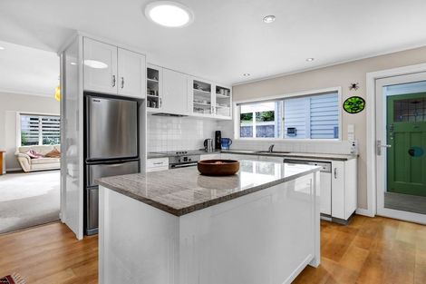 Photo of property in 4 Price Street, Westown, New Plymouth, 4310