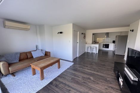 Photo of property in 111 Pupuke Road, Northcote, Auckland, 0627