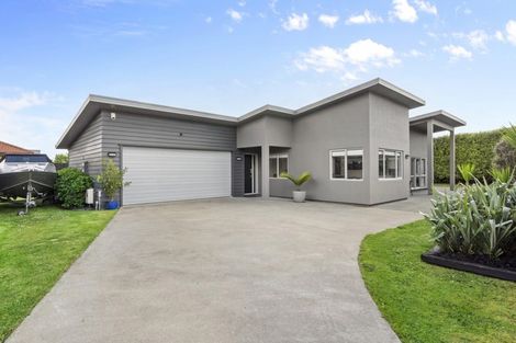 Photo of property in 3 Maccallum Court, Rototuna, Hamilton, 3210