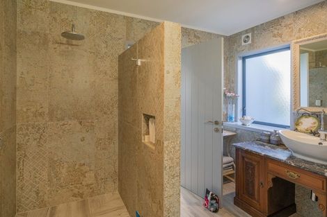 Photo of property in 103 Centennial Drive, Whitianga, 3510