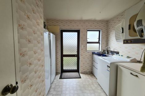 Photo of property in 100 Freyberg Avenue, Tamatea, Napier, 4112