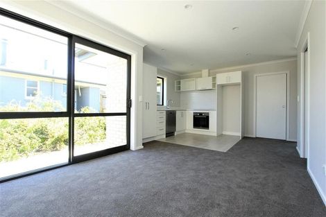 Photo of property in 2/11 Dover Road, Saint Andrews, Hamilton, 3200