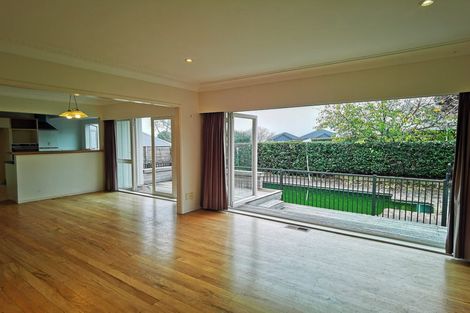 Photo of property in 3 Santa Rosa Terrace, Forrest Hill, Auckland, 0620