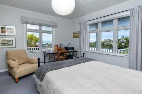 Photo of property in 8 Goldsmith Terrace, Hospital Hill, Napier, 4110