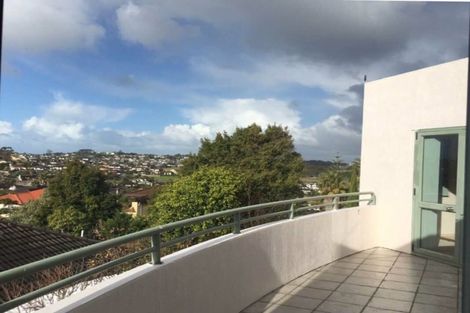 Photo of property in 2/64 Spencer Road, Pinehill, Auckland, 0632