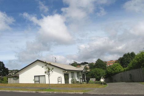 Photo of property in 5 Mallard Place, Unsworth Heights, Auckland, 0632