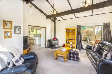 Photo of property in 2 Tapestry Grove, Silverstream, Upper Hutt, 5019