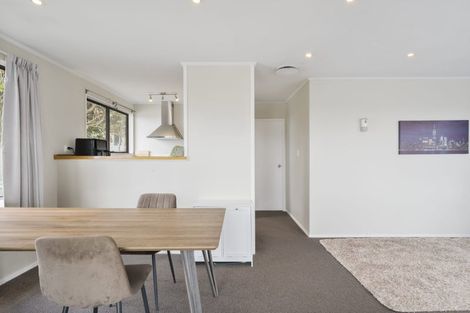 Photo of property in 12 Halloran Place, Massey, Auckland, 0614