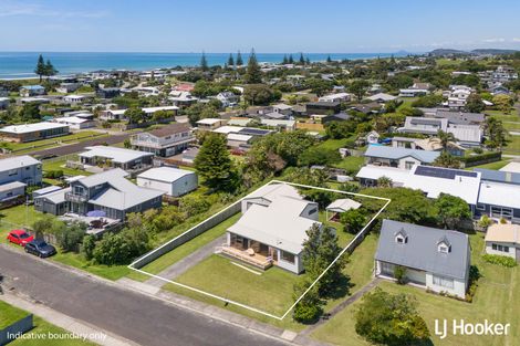 Photo of property in 1 Patterson Place, Waihi Beach, 3611