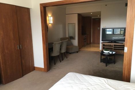 Photo of property in The Metropolis Apartments, 806/1 Courthouse Lane, Auckland Central, Auckland, 1010