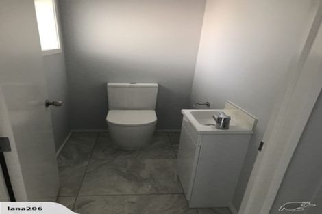 Photo of property in 6/14 Fields Parade, Oteha, Auckland, 0632