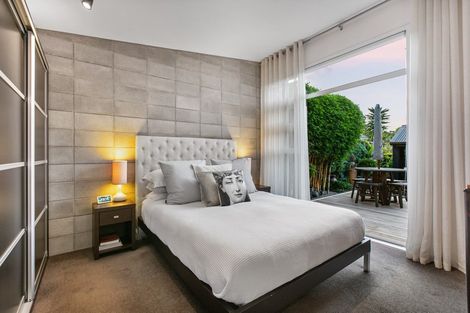 Photo of property in 44 Livingstone Street, Westmere, Auckland, 1022