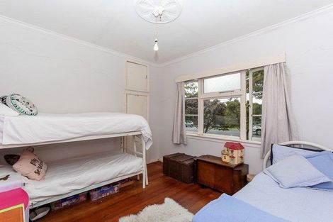 Photo of property in 166 Seaview Road, Westown, New Plymouth, 4310