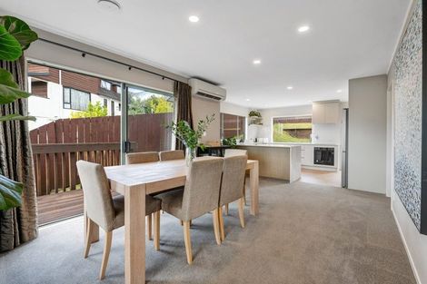 Photo of property in 24 Goldfinch Rise, Unsworth Heights, Auckland, 0632