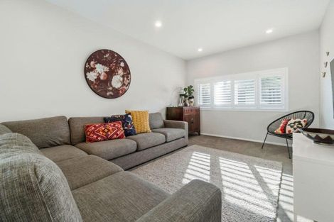 Photo of property in 27 Taioma Crescent, Te Atatu Peninsula, Auckland, 0610