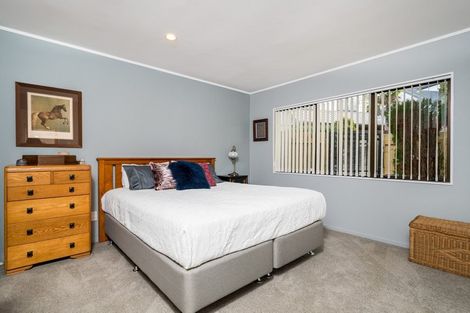 Photo of property in 1/7 Juneau Place, Glendene, Auckland, 0602