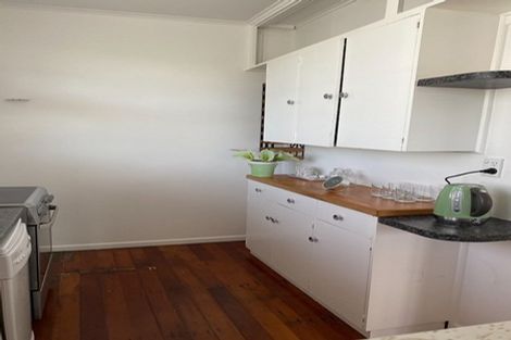 Photo of property in 16 Bangor Street, Point Chevalier, Auckland, 1022