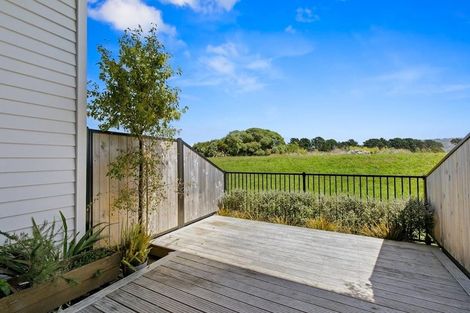 Photo of property in 12 Harena Way, Moera, Lower Hutt, 5010