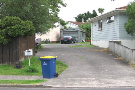 Photo of property in 2/6 Edwin Freeman Place, Ranui, Auckland, 0612