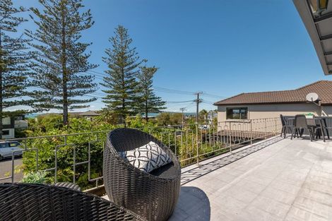 Photo of property in 1/16 Rangitoto Terrace, Milford, Auckland, 0620