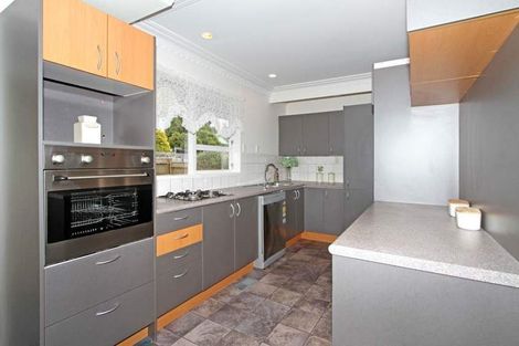 Photo of property in 19 Evans Road, Glen Eden, Auckland, 0602