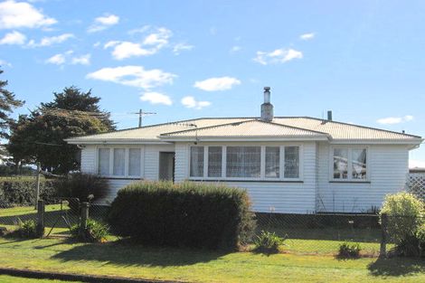 Photo of property in 8 Consitt Street, Takapau, 4203