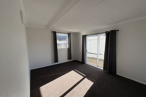 Photo of property in 16 Bidois Road, Fairy Springs, Rotorua, 3015