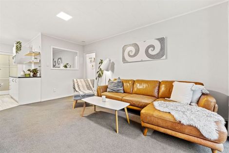 Photo of property in 68a Colwill Road, Massey, Auckland, 0614
