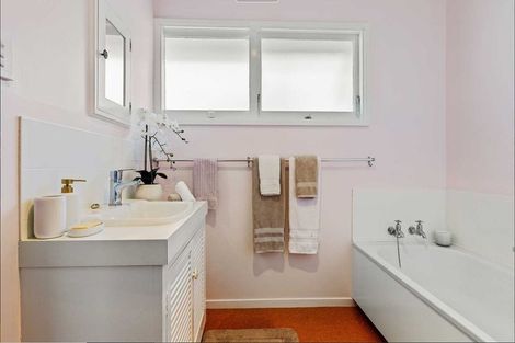 Photo of property in 2/208 Waimairi Road, Ilam, Christchurch, 8041