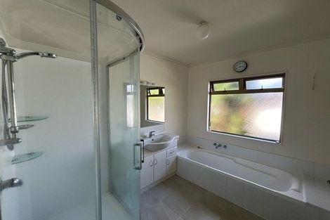 Photo of property in 18 Maddison Place, Welcome Bay, Tauranga, 3112