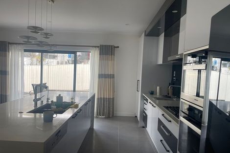 Photo of property in 5 Awakirihi Close, Shamrock Park, Auckland, 2016