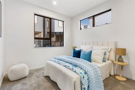 Photo of property in 39 Puihi Crescent, Massey, 0614