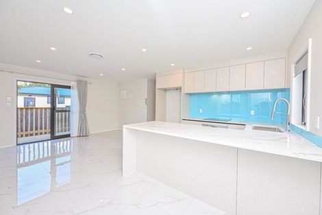 Photo of property in 17 Lane Road, Weymouth, Auckland, 2103