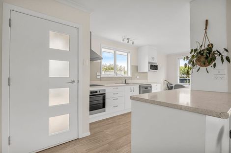 Photo of property in 21 Matipo Place, Edgecumbe, 3120