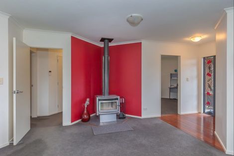 Photo of property in 14 Pohutukawa Drive, Levin, 5571